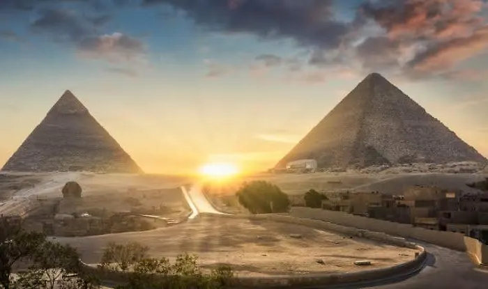 Pyramids Hotel