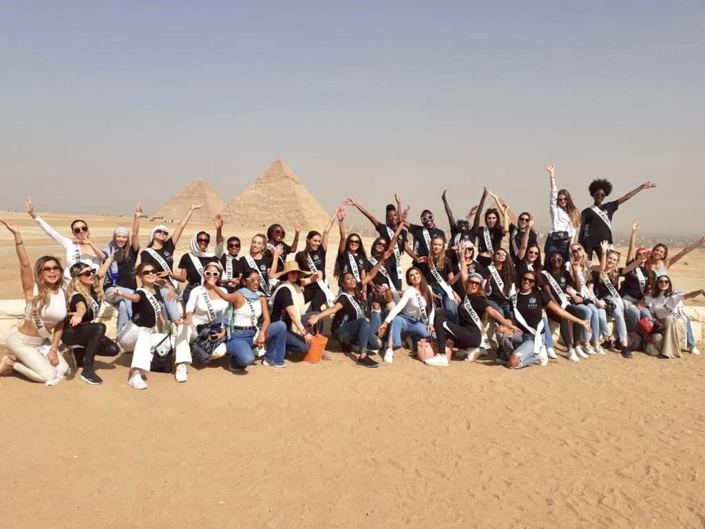 Pyramids * El Cairo